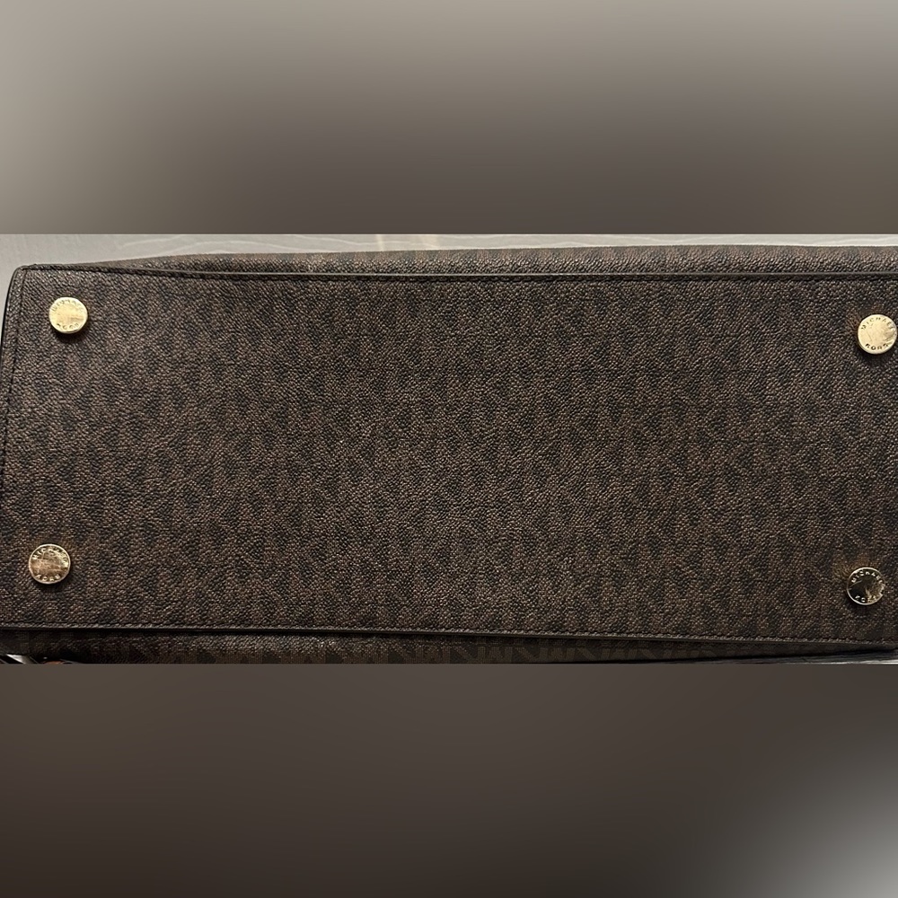 Michael Kors Hamilton Medium Logo Satchel (preloved) - Picture 13 of 14